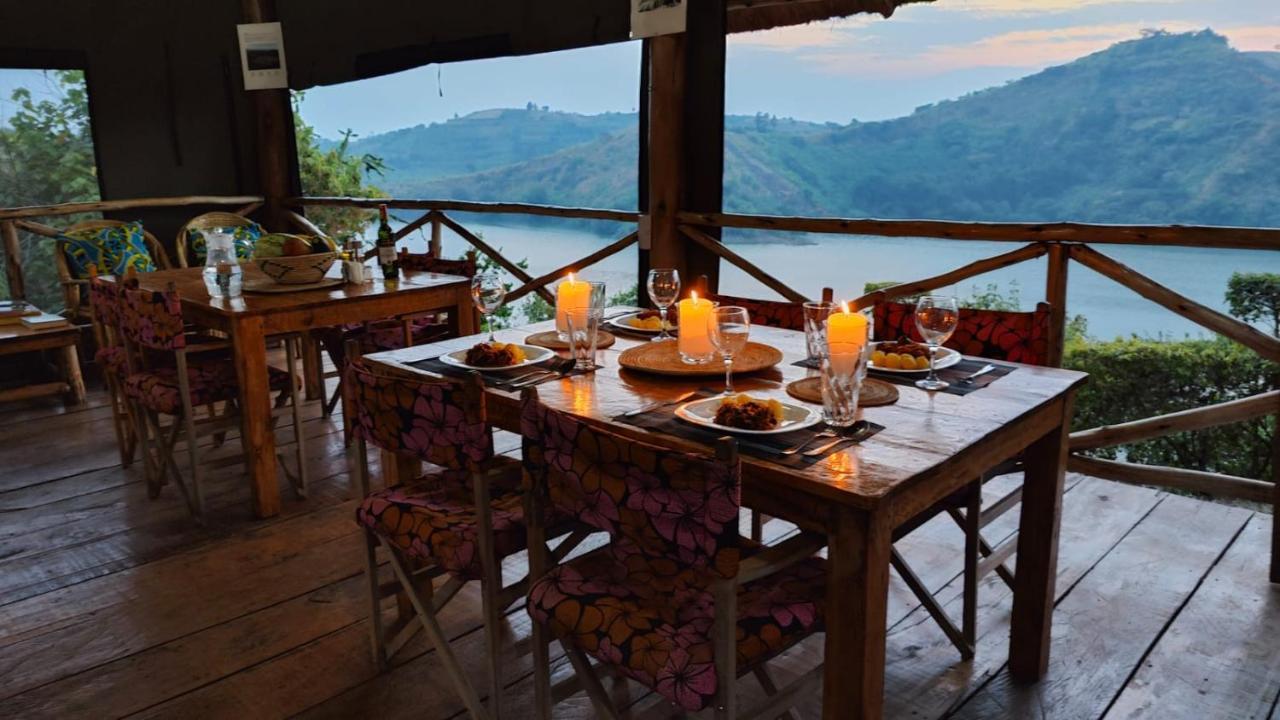 Mwamba Kelele Lodge Fort Portal Exterior photo