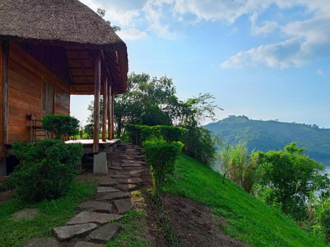 Mwamba Kelele Lodge Fort Portal Exterior photo