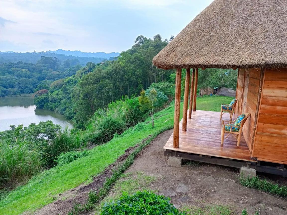 Mwamba Kelele Lodge Fort Portal Exterior photo